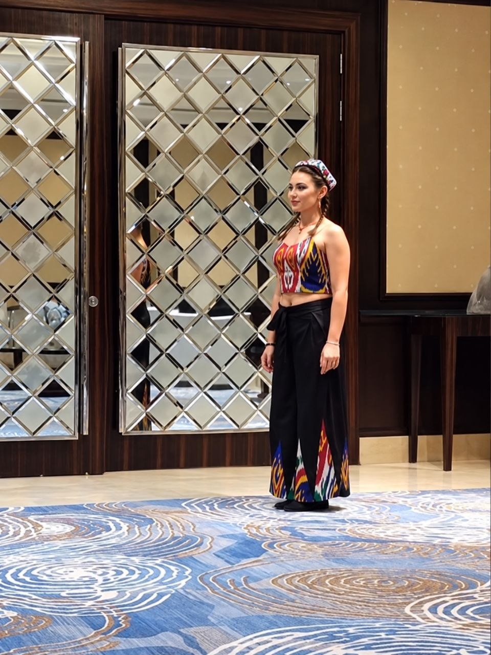 The Art of Uzbek Dance Dovra: Rhythm, Grace, and the Costume That Moves With You